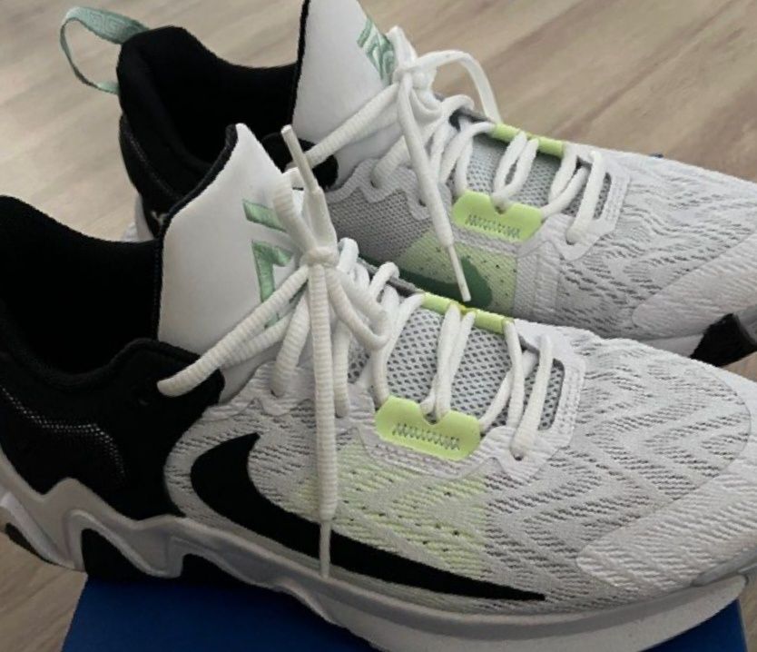 Nike - Баскетболни кецове/маратонки 44 номер (нови).
