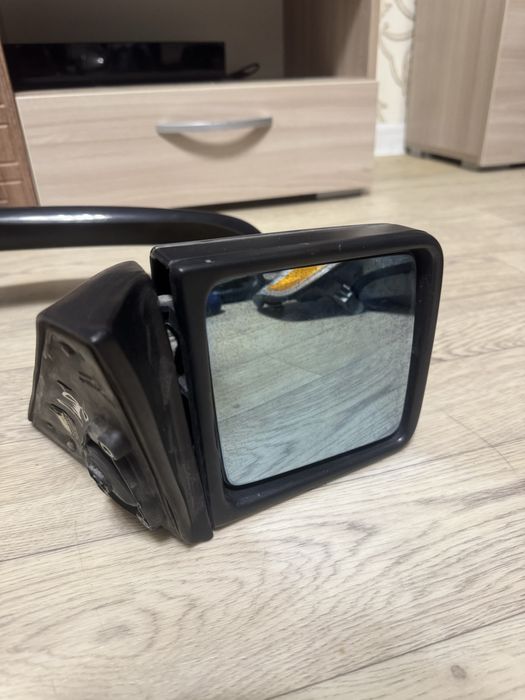 Правое зеркало мерседес 124