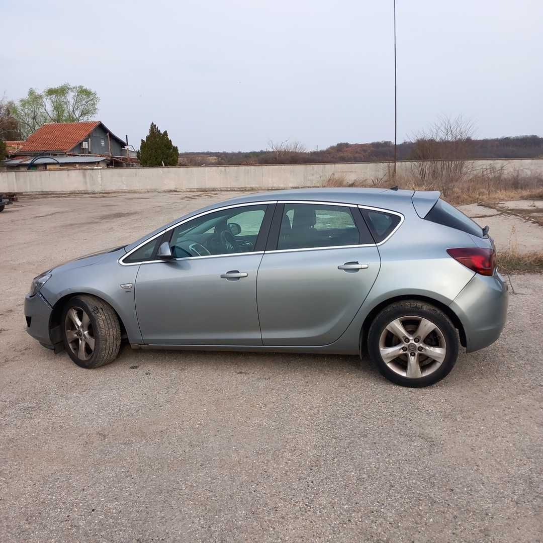 Опел Астра J 1,7 дизел 5-врати сива/Opel Astra J A17DTR 2012 на части