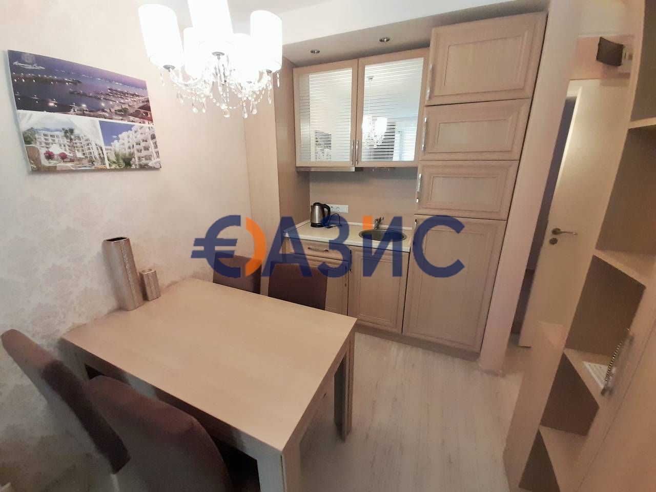 Продава се Едностаен апартамент в к.к. Слънчев бряг - 30 кв.м за 1700 €/кв.м - Снимка #4