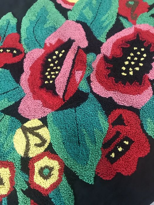 Арт калъфка ръчно везана