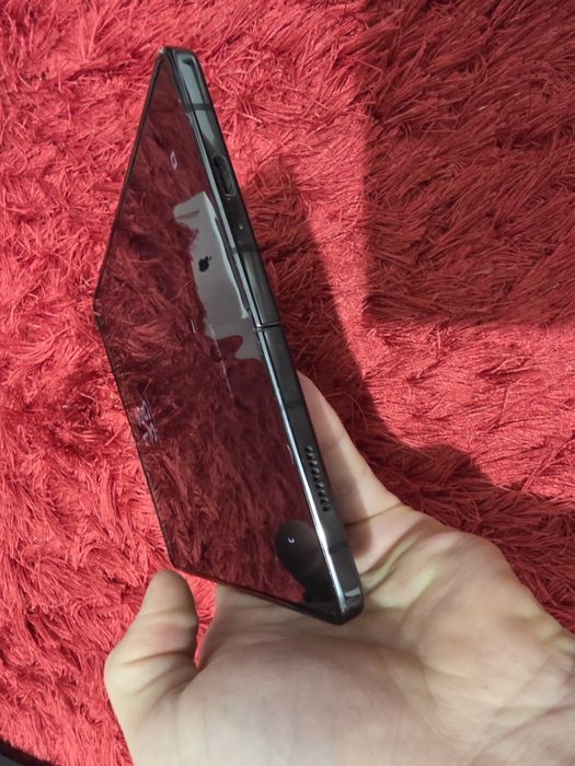-Samsung Z Fold 5, ca Nou, 512Gb, 12Ram, folosit foarte puțin, Black,