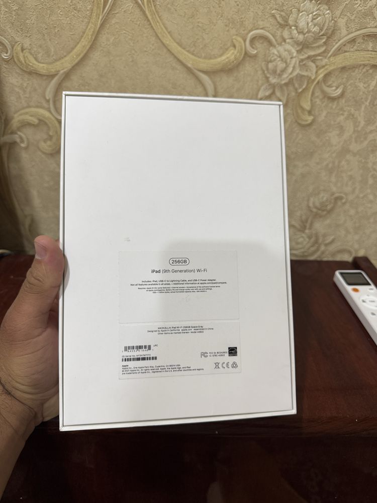 Ipad 9 sotiladi  pamiri 256 talik 10 kunam ishlamagan yangi idyalni