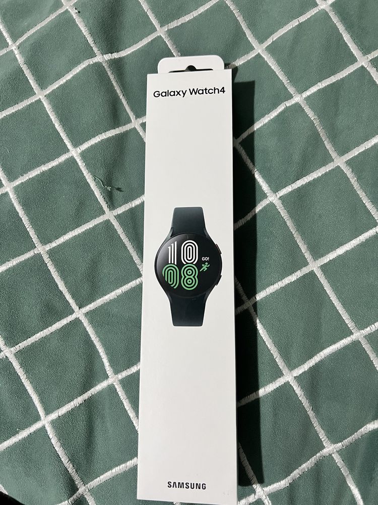 Часы Galaxy Watch active 4