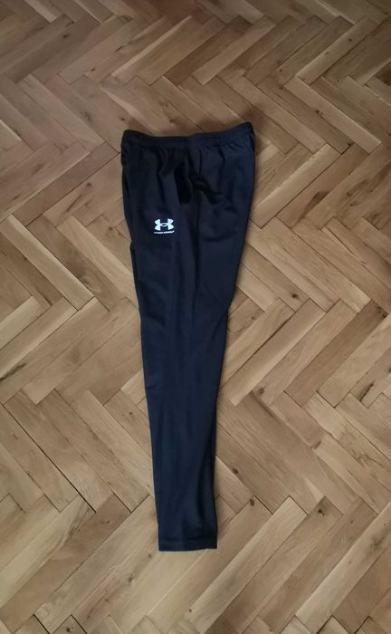 Оригинално мъжко долнище Under Armour размер М
