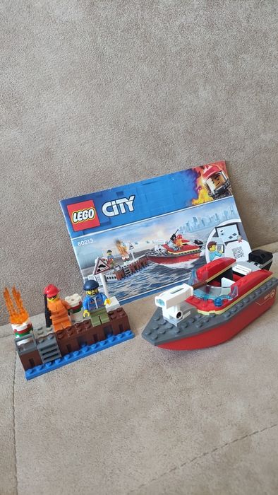 LEGO City 60213 - Пожар на доковете