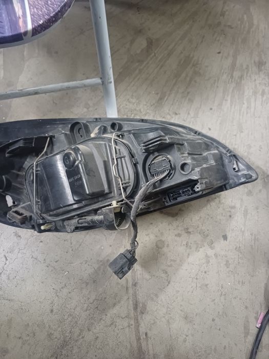 Far stânga Volvo xc60,original