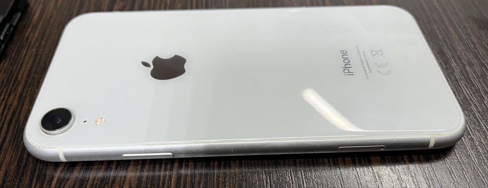 Iphone XR хорошем состоянии