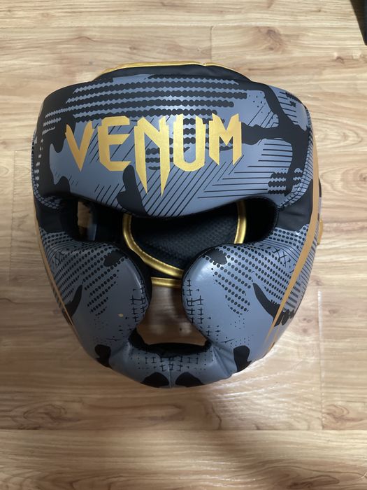 Боксерский шлем на липучке