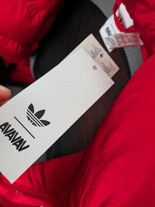 Geaca AVAVAV Adidas marimea S rosie unisex