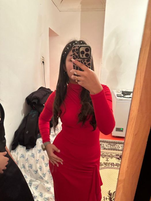 Алындар кыздар четкоо