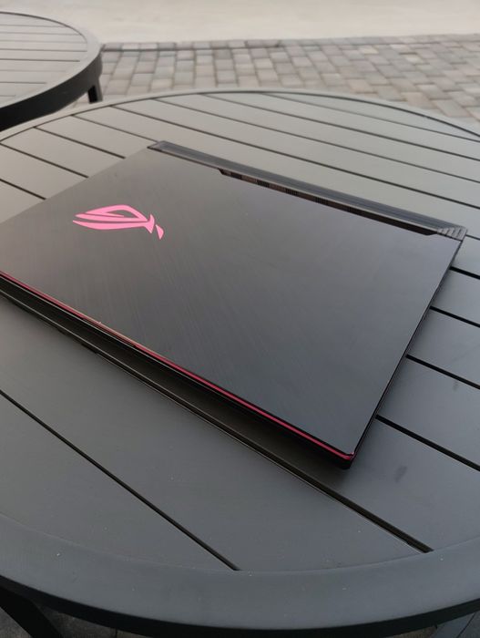 Laptop Gaming Asus Rog Editie Limitata (CyberPunk) i7-10875h RTX2070