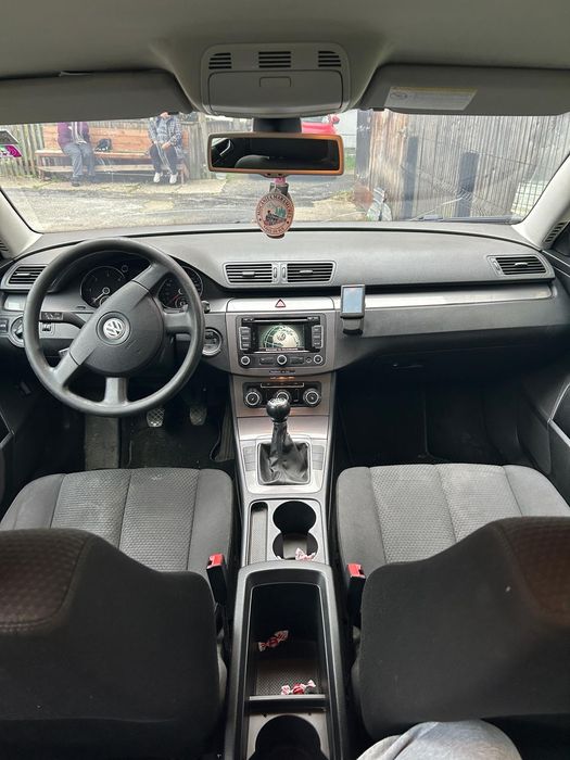 Passat b6 2010 279000 km.
