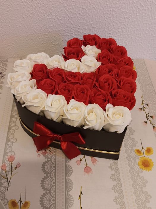 Aranjamente și buchete