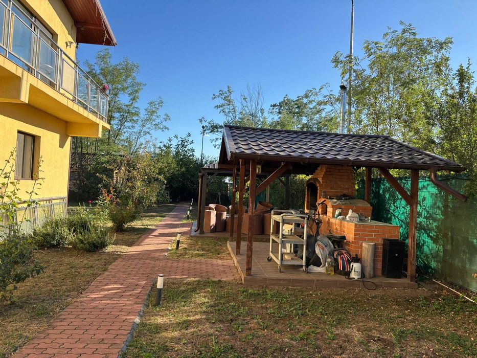 Poienarii Burchii vila spatioasa direct proprietar 7 dormitoare