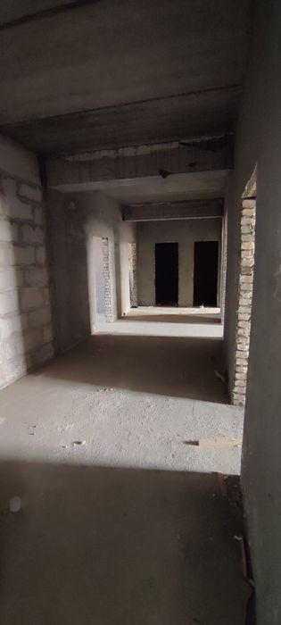 Продается  5-комнатная  квартира елитной доме