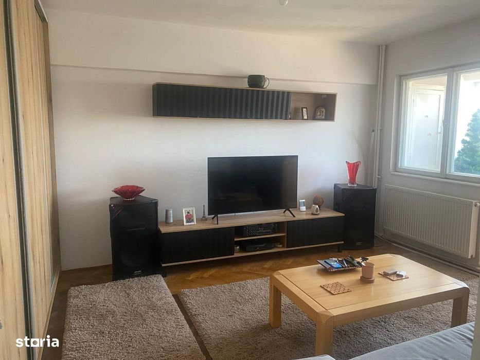 De vânzare apartament 2 camere decomandat Zona Centrala