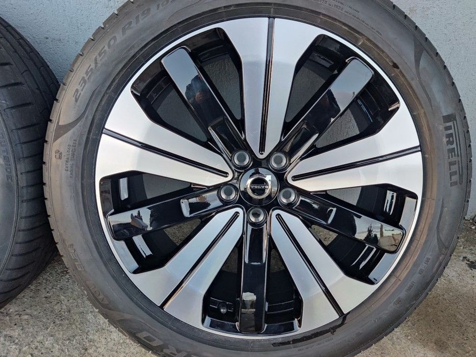 Jante 19" Volvo C40 XC40 Electric+anvelope Pirelli PZero ELECT 32143627 32143628