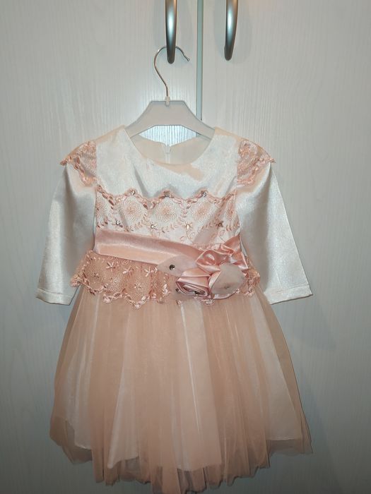 Продам детское нарядное платье