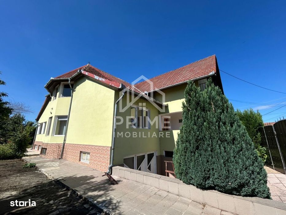 Casa de vanzare , 200 mp , Zona Sebes