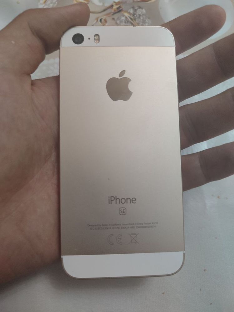 iPhone se 32 GB full