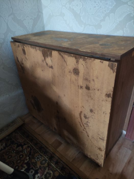 Продам стол книжку  за 10500