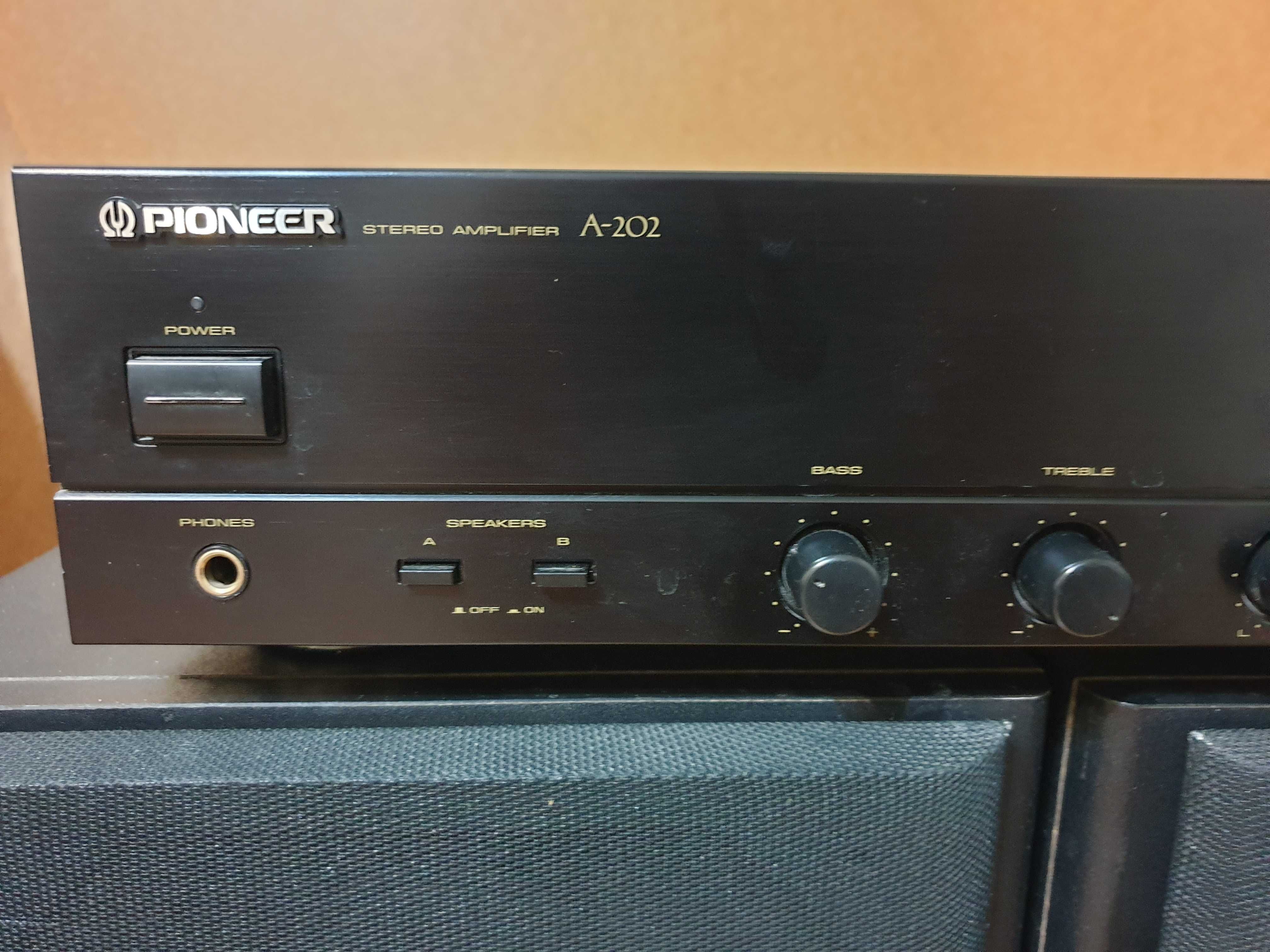 Pioneer A-202  made in Japan