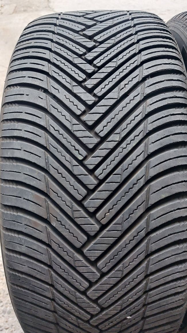 Всесезонни гуми 235/45/18 Hankook Kinergy 4S 2 броя