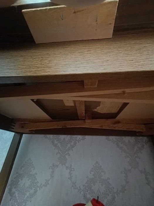 Продаётся Письменный Стол (раздвижной)