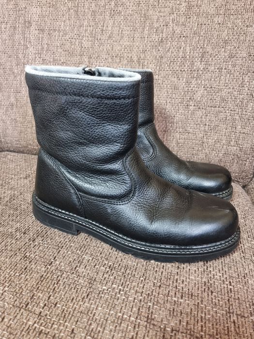 Cizme din piele nr 42 fara defecte