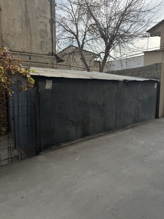 Garaj sotiladi srochni pul kerak bo’lyapti