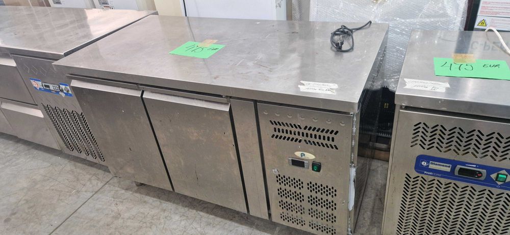 Хладилна маса две врати