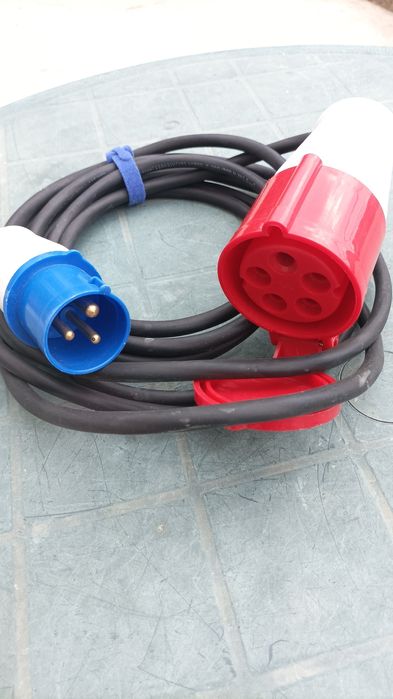 Продавам зарядна станция Evpoint EV,5m кабел,тип2, 7.4kw