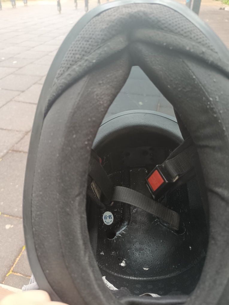 Cască BMW Evo fără căptușeală pe interior