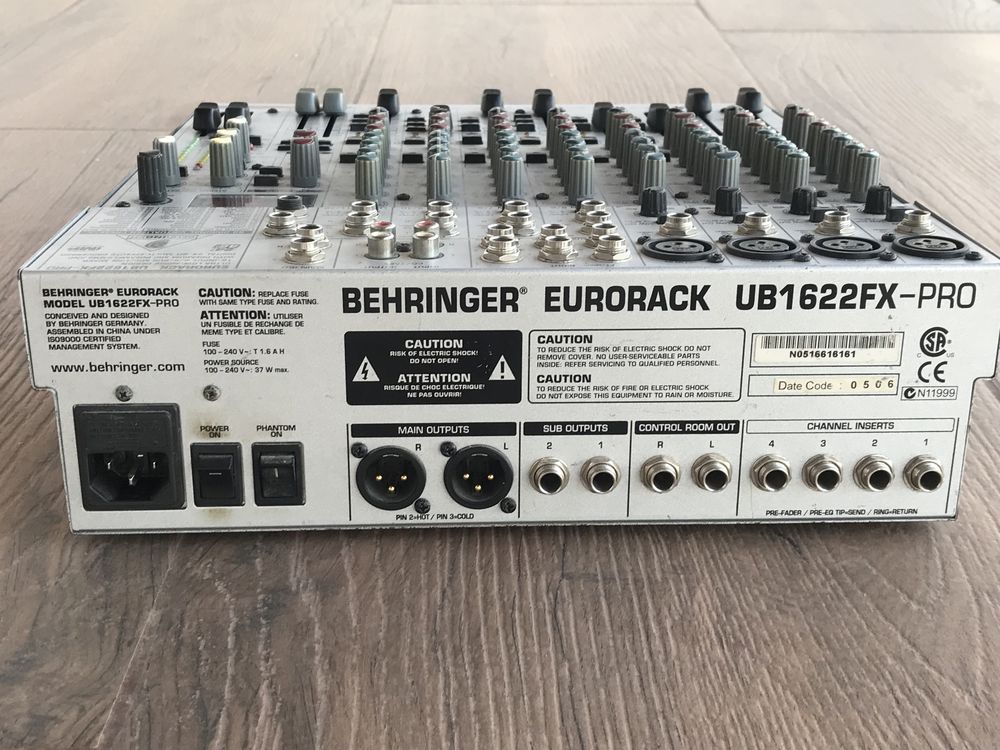 Смесителен Пулт/Миксер - Behringer Eurorack UB1622FX-PRO Mixer