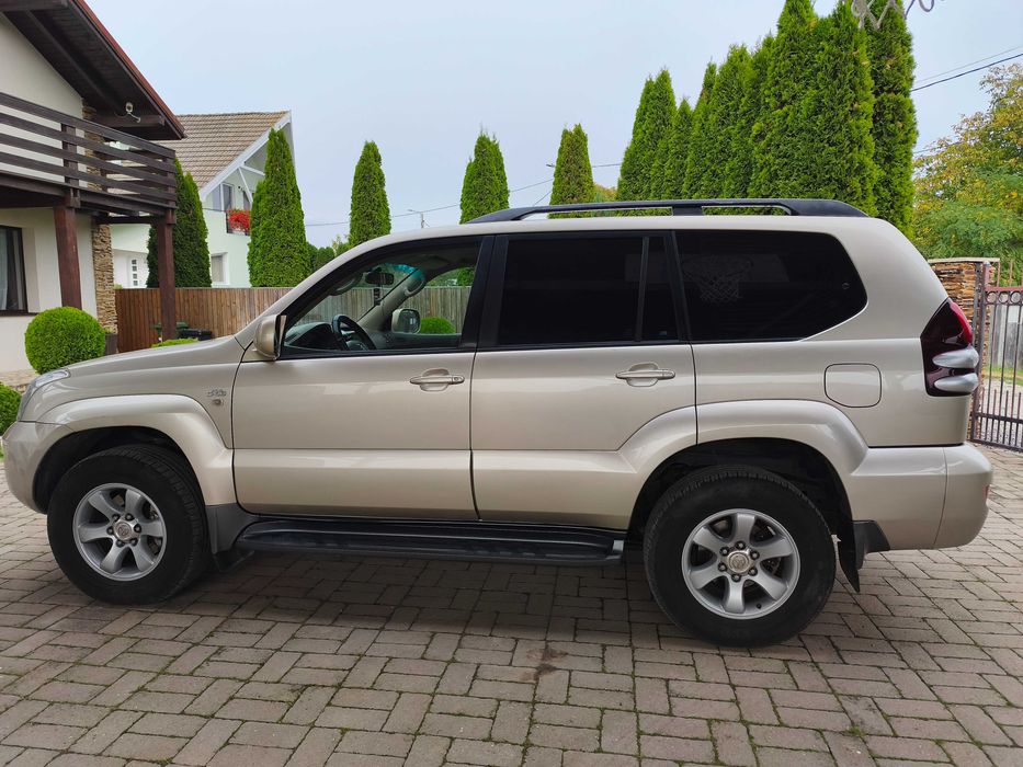 De vanzare Toyota Land Cruiser J120