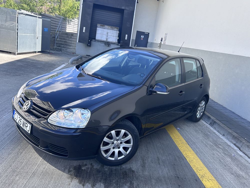 Vw Golf 5 Tour  1.6 Mpi ,102 cp