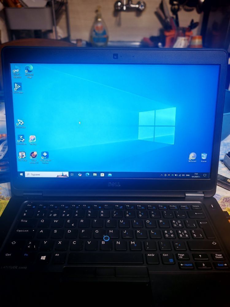Продавам лаптоп DELL