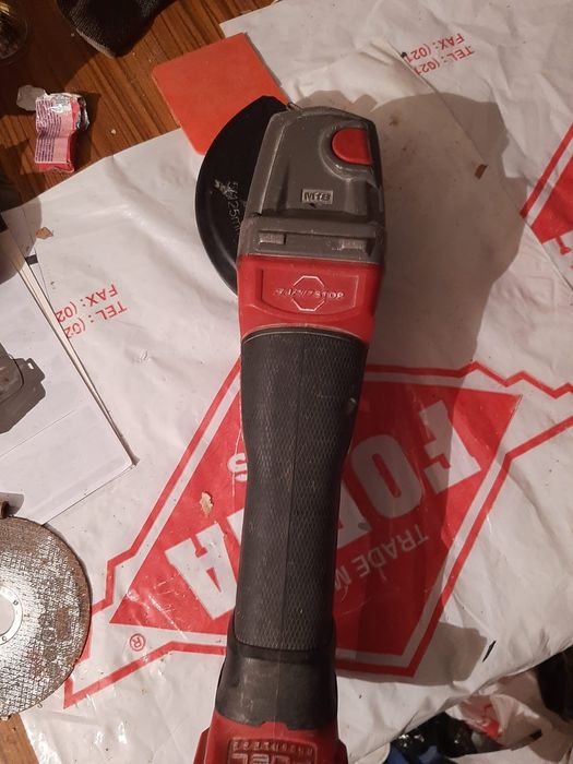 Milwaukee fle polizor rapidstop