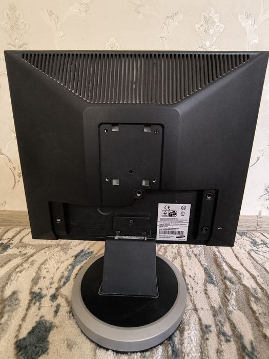 SyncMaster940n manitor sotiladi