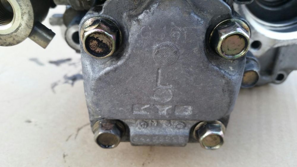 Pompă servo mazda 6, motor 2.0D an 2002-2007