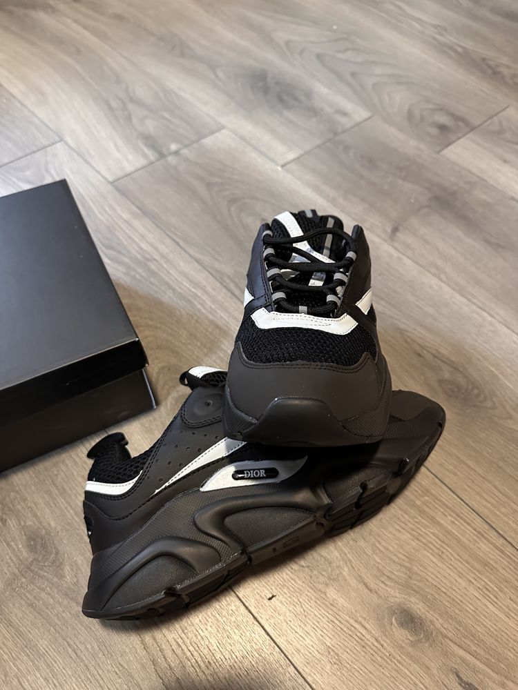 Dior B22 Premium