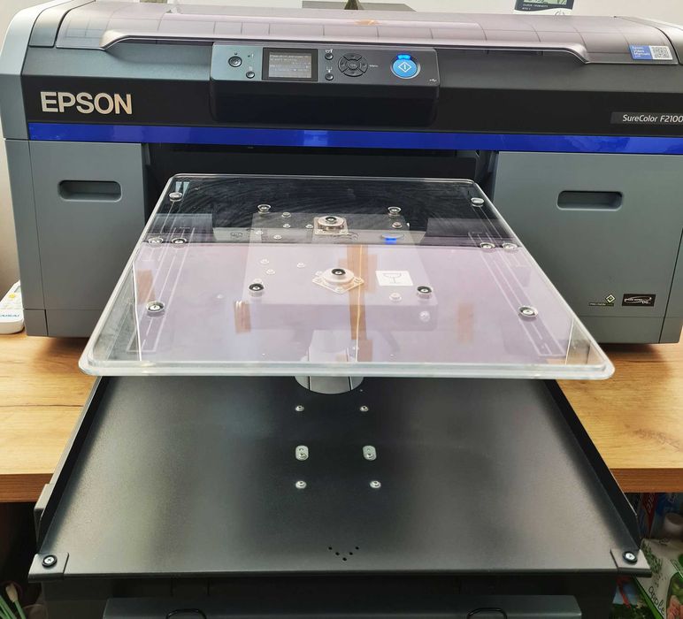 Epson SureColor F2100 за директен печат върху дрехи