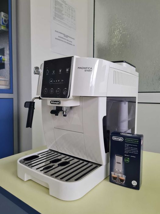 Кафемашина DeLonghi  нова