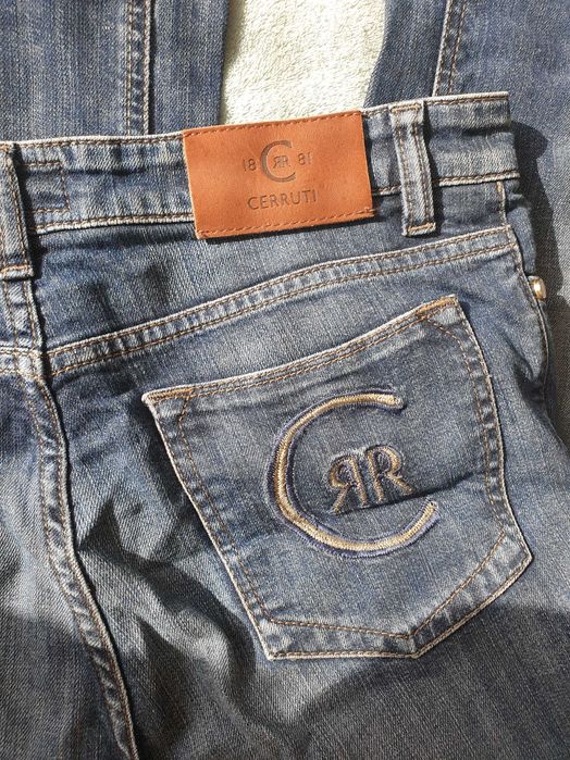 Дънки на известни марки