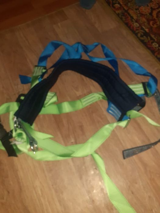 Продам новый предохранительно-строительный пояс по цене ниже рыночной.