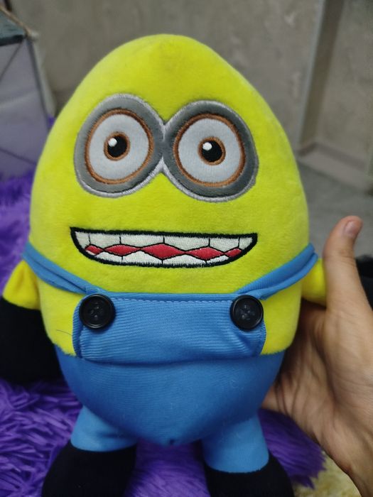 Игрушка миньончик