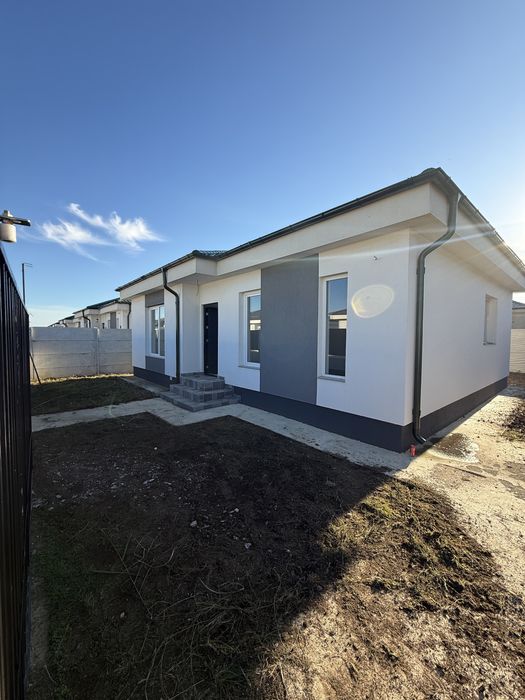 Casa individuala de vanzare