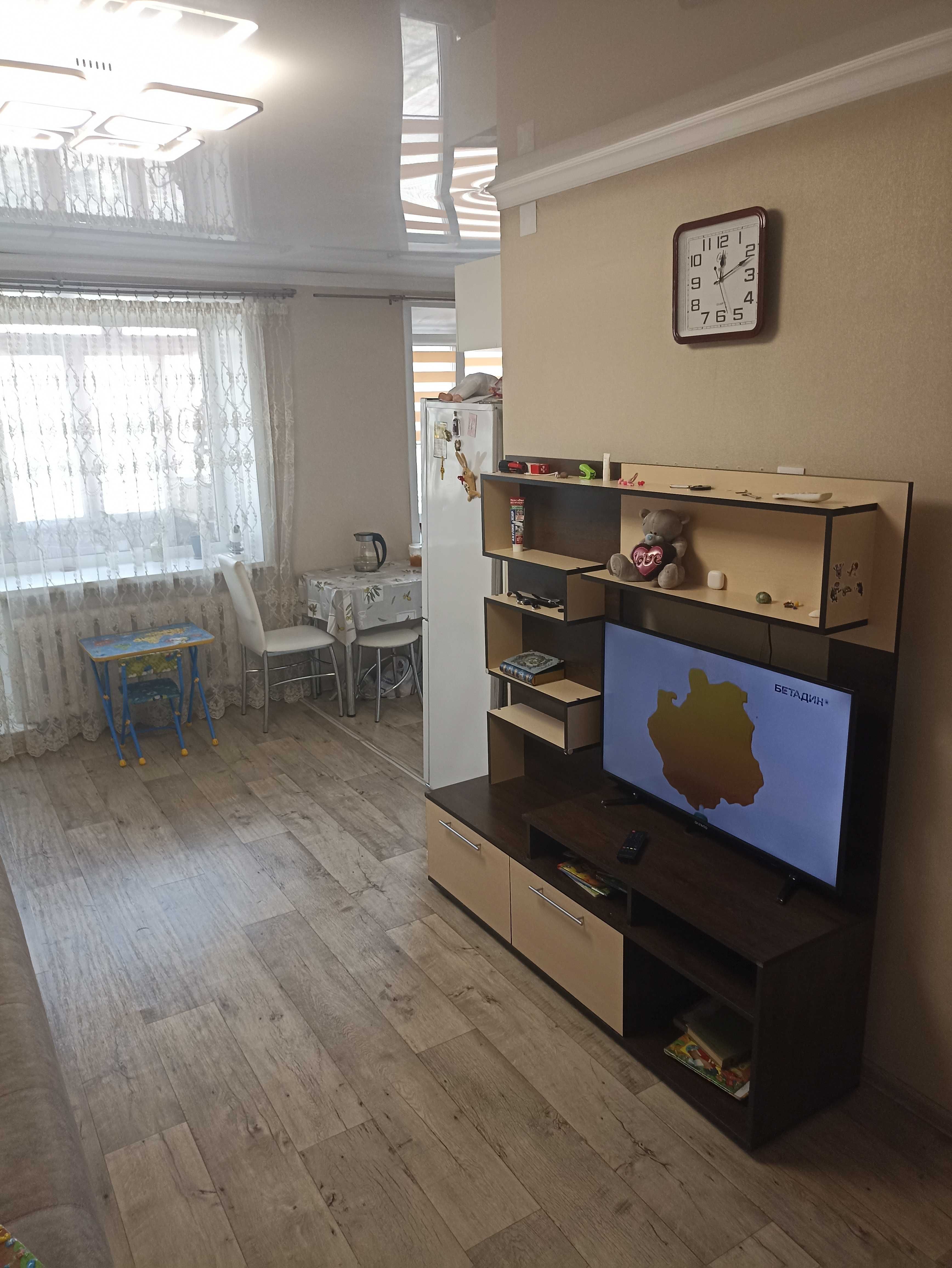Продаю 3-х комнатную квартиру в Пришахтинске