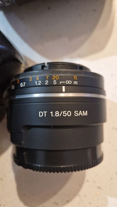 Фотоапарат Sony A65 с допълнителен обектив и аксесоари